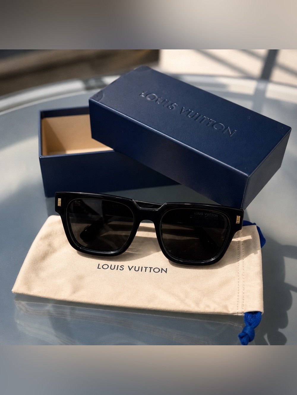 LOUIS VUITTON Square Sunglasses Limited Edition - Picture 15 of 16